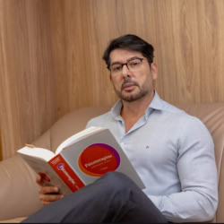 Dr. Paulo Henrique Salgado