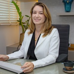 Dra. Eliana Teles de Gois