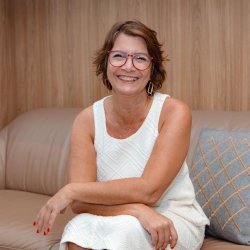 Dra. Liamara Lopes Toledo